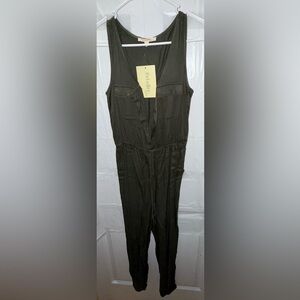 Women’s Rebellion Extra Small Olive Green One Piece Jumpsuit XS NEW